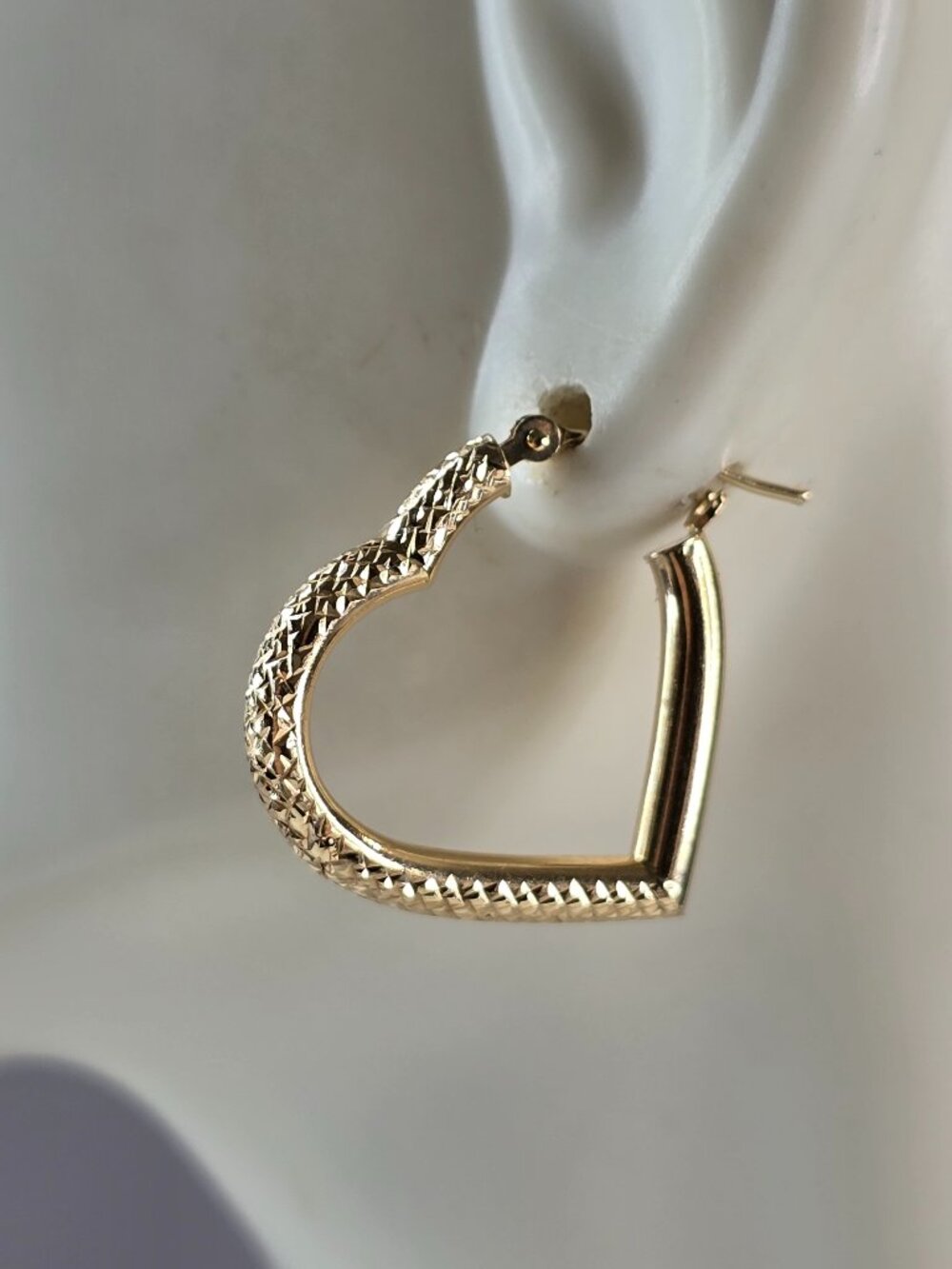 Pr Womens Vintage Estate 14K Yellow Gold Hoop Heart Earrings, 1.3g E5141